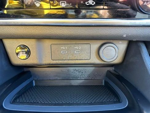 Used 2024 Nissan Rogue S AWD/4WD image 19