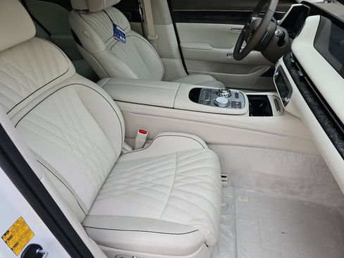 Certified 2026 Genesis G90 3.5T AWD/4WD image 18