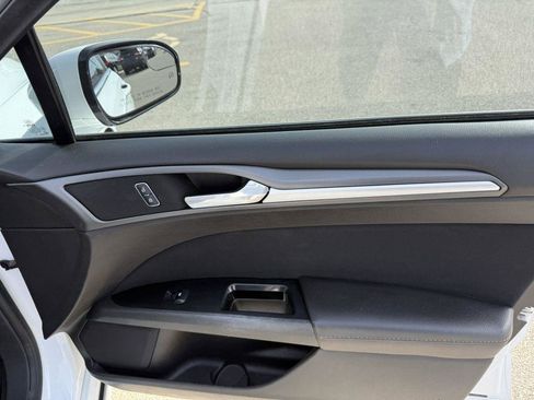 Used 2013 Ford Fusion SE FWD image 18