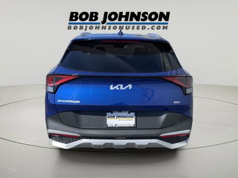 Used 2023 Kia Sportage EX AWD/4WD image 4