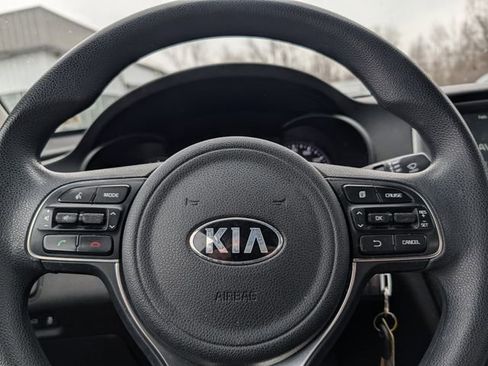 Used 2018 Kia Optima LX image 3
