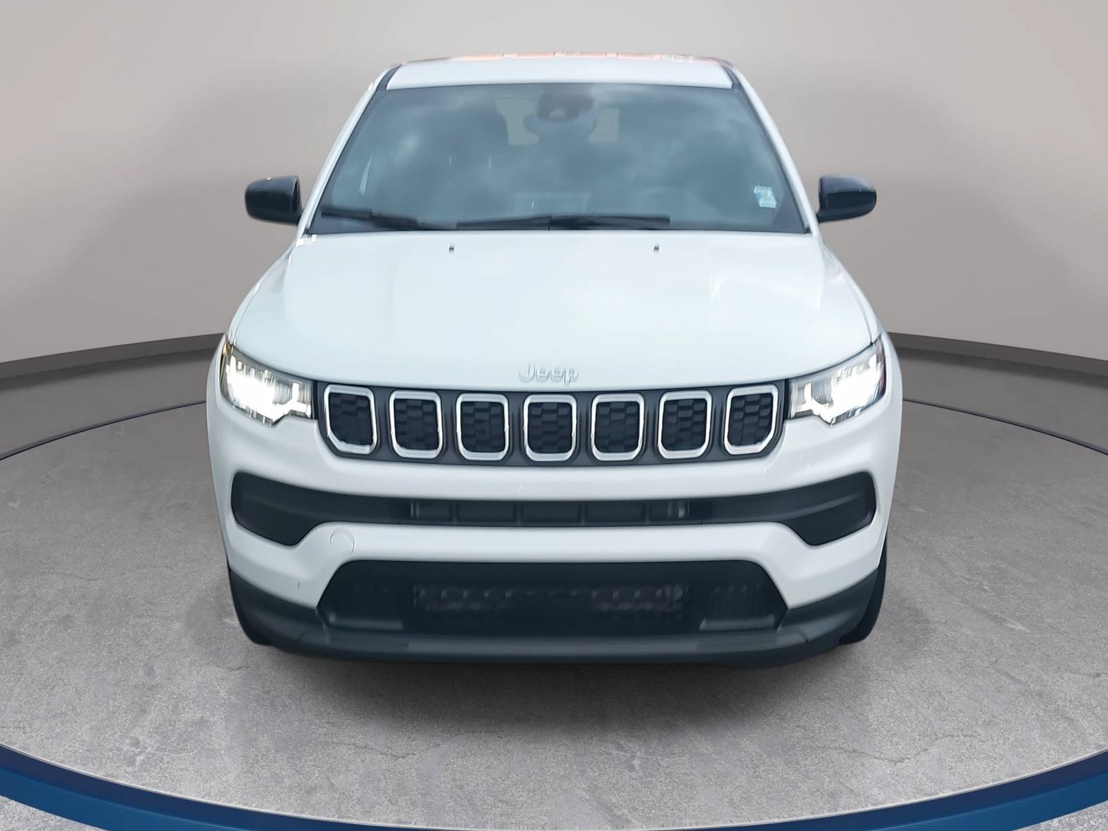 Used 2025 Jeep Compass Sport AWD/4WD image 2