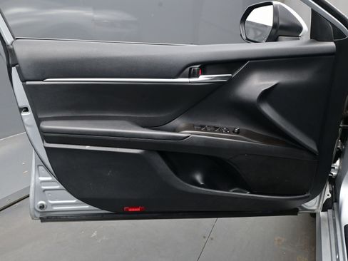 Used 2023 Toyota Camry LE image 9