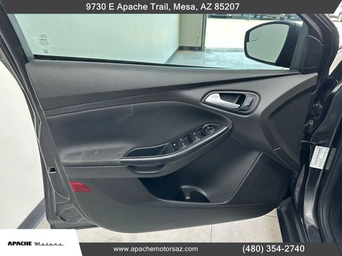 Used 2016 Ford Focus SE image 13