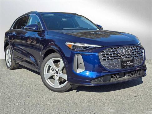 New 2025 Audi Q5 Prestige image 1