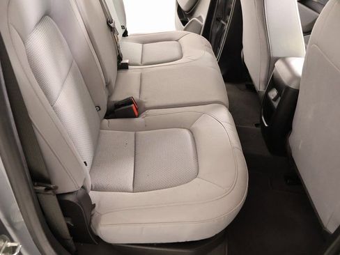 Used 2022 Chevrolet Colorado W/T image 13