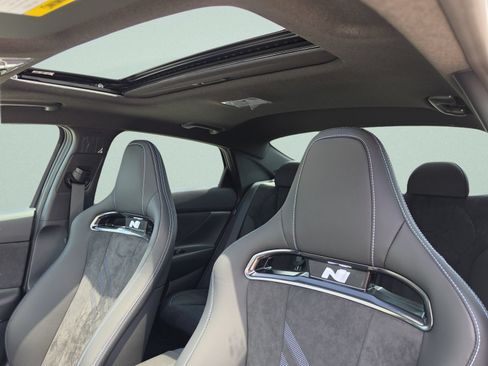 New 2026 Hyundai Elantra N FWD image 23