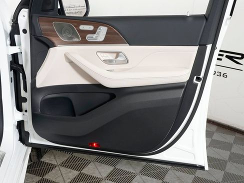 Certified 2026 Mercedes-Benz GLE 450 4MATIC image 32