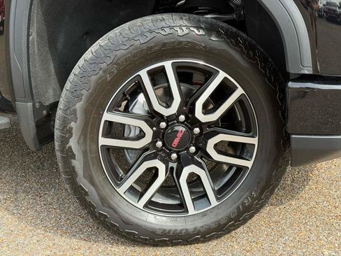 Used 2025 GMC Sierra 1500 AT4 image 55