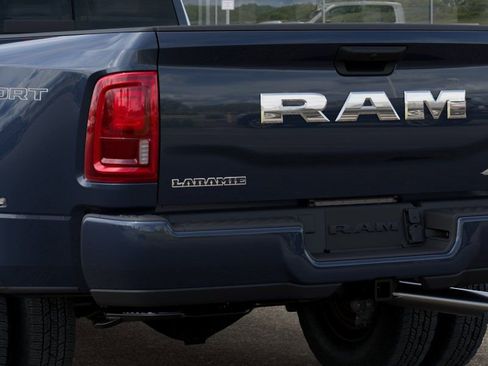 New 2026 RAM 3500 Laramie AWD/4WD image 13