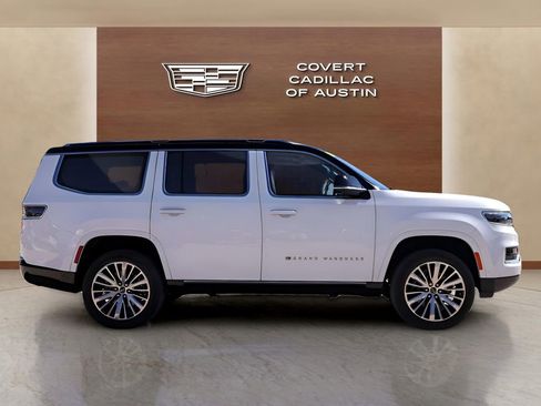 Used 2024 Jeep Grand Wagoneer Series III AWD/4WD image 5