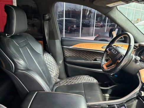Used 2021 Jeep Grand Cherokee L Summit AWD/4WD image 10