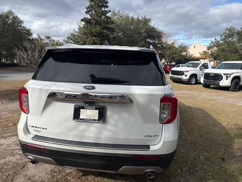 Used 2023 Ford Explorer Limited image 13