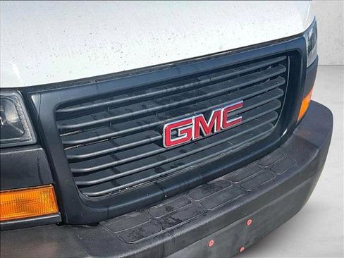 Used 2020 GMC Savana 2500 Extended w/ Enhanced Convenience Package image 29
