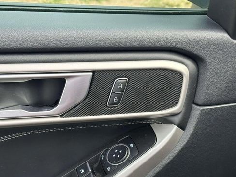 Certified 2023 Ford Explorer XLT image 18