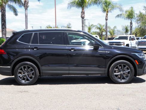 Used 2022 Volkswagen Tiguan SE FWD image 10