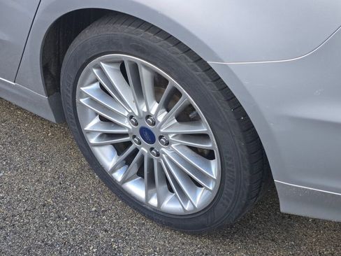 Used 2016 Ford Fusion SE w/ Equipment Group 202A AWD/4WD image 6