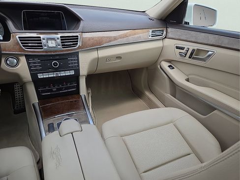 Used 2016 Mercedes-Benz E 350 Sedan image 12