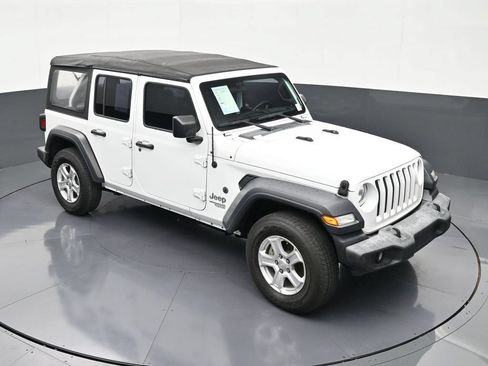 Used 2018 Jeep Wrangler Unlimited Sport AWD/4WD image 18