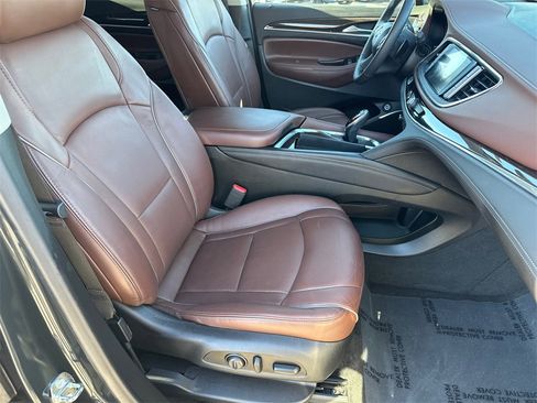 Used 2018 Buick Enclave Avenir w/ Avenir Technology Package image 12