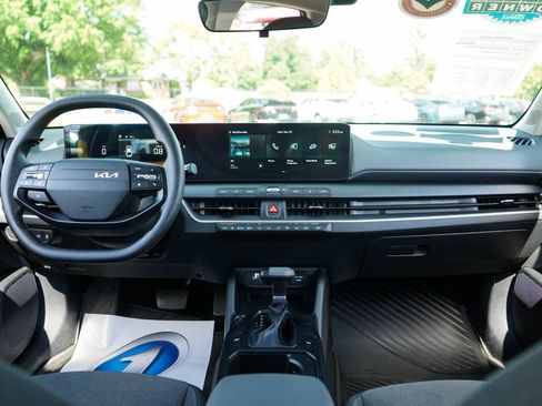 Used 2025 Kia K4 FWD image 9