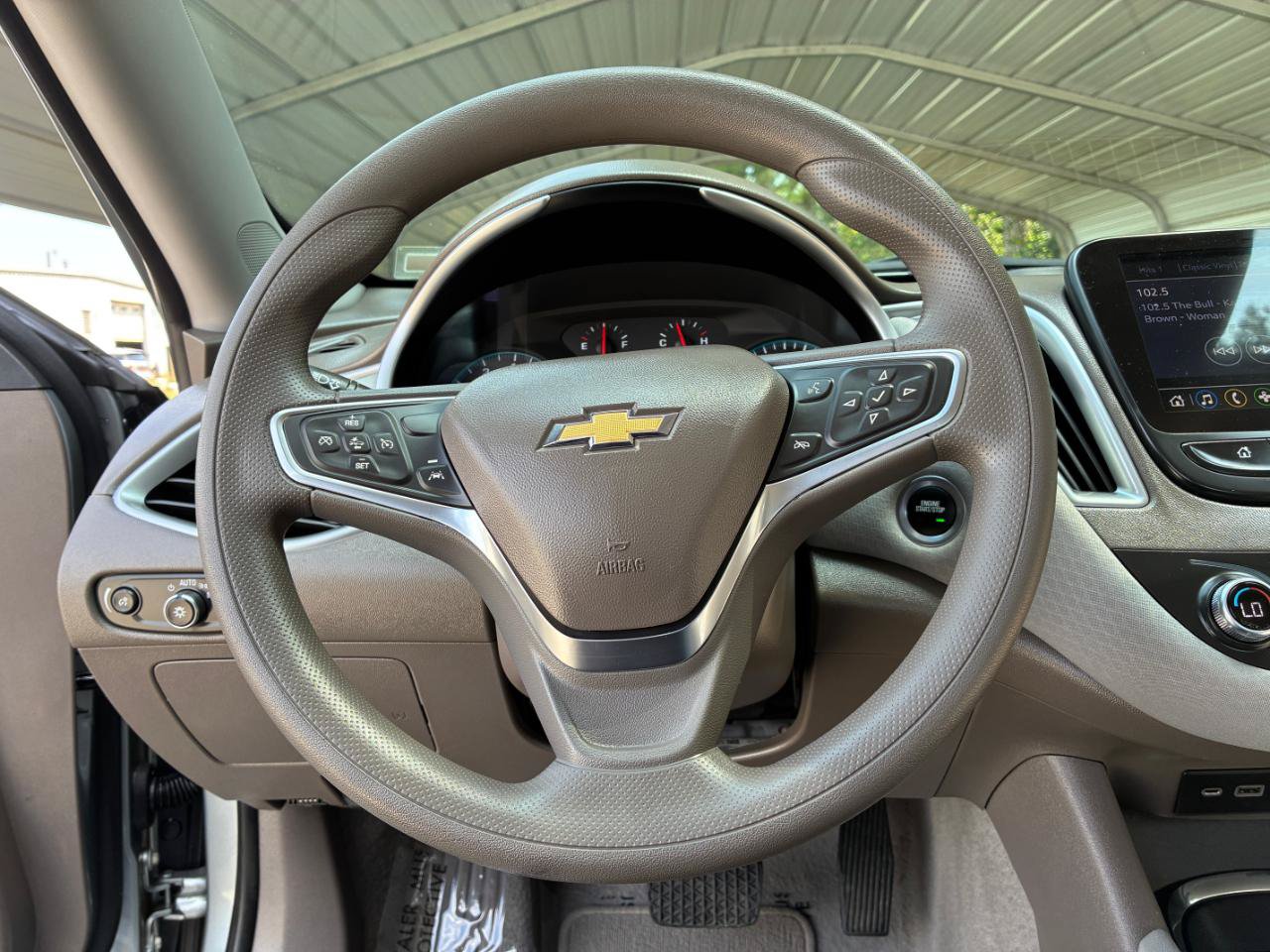 Used 2025 Chevrolet Malibu LT FWD image 16