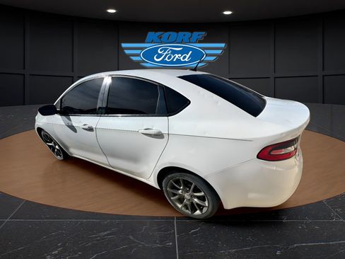 Used 2014 Dodge Dart SXT image 2