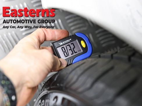 Used 2023 Tesla Model 3 Standard Range image 22