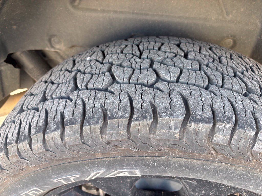 Used 2023 Jeep Wrangler Unlimited Sahara AWD/4WD image 12
