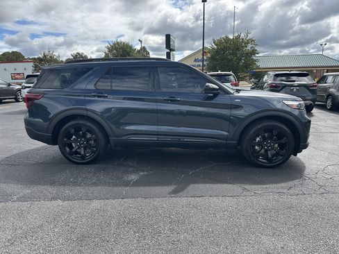 Used 2024 Ford Explorer ST-Line w/ Class IV Trailer Tow Package image 9