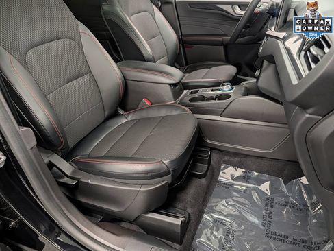 Used 2023 Ford Escape ST-Line w/ Tech Pack #1 AWD/4WD image 29