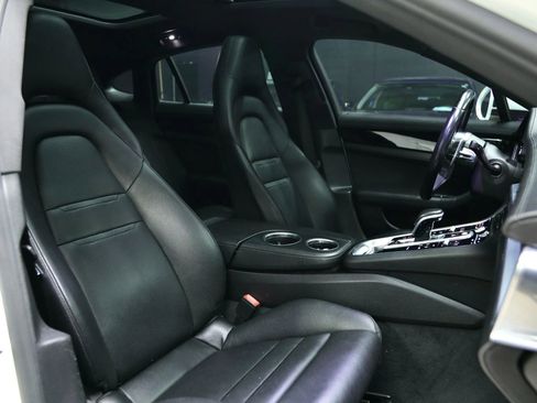 Used 2017 Porsche Panamera 4 image 26