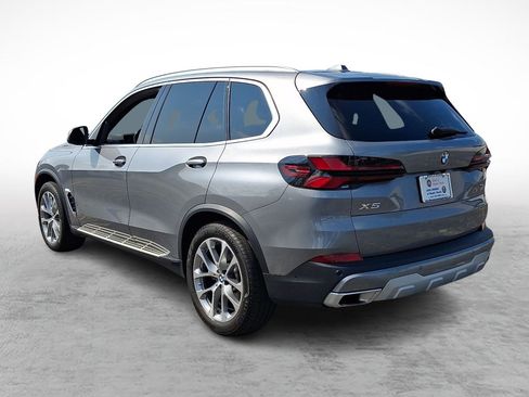 Used 2026 BMW X5 xDrive40i AWD/4WD image 3