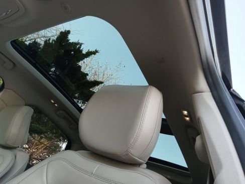 Used 2020 Lincoln Corsair AWD w/ Premium Package image 10