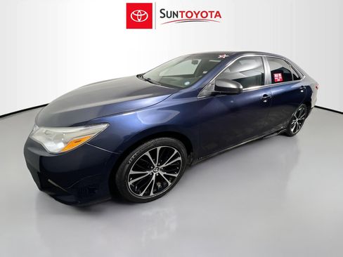 Used 2015 Toyota Camry LE image 9