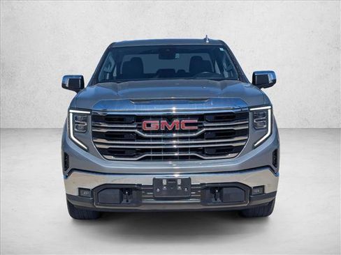Used 2023 GMC Sierra 1500 SLT image 2