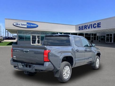 Used 2024 Toyota Tacoma SR5 AWD/4WD image 8