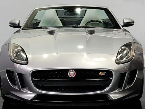 Used 2015 Jaguar F-TYPE S image 2