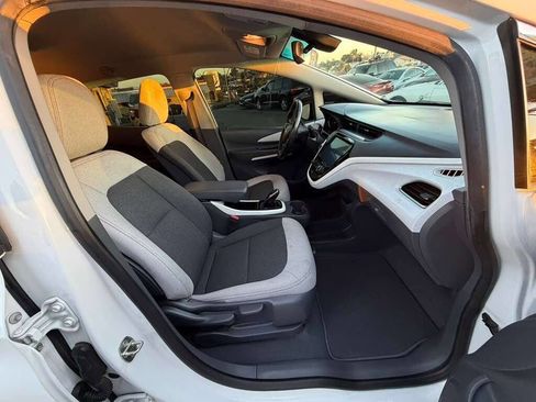 Used 2019 Chevrolet Bolt LT image 18