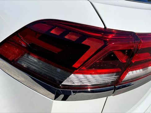 New 2026 Volkswagen Atlas Cross Sport SE image 14