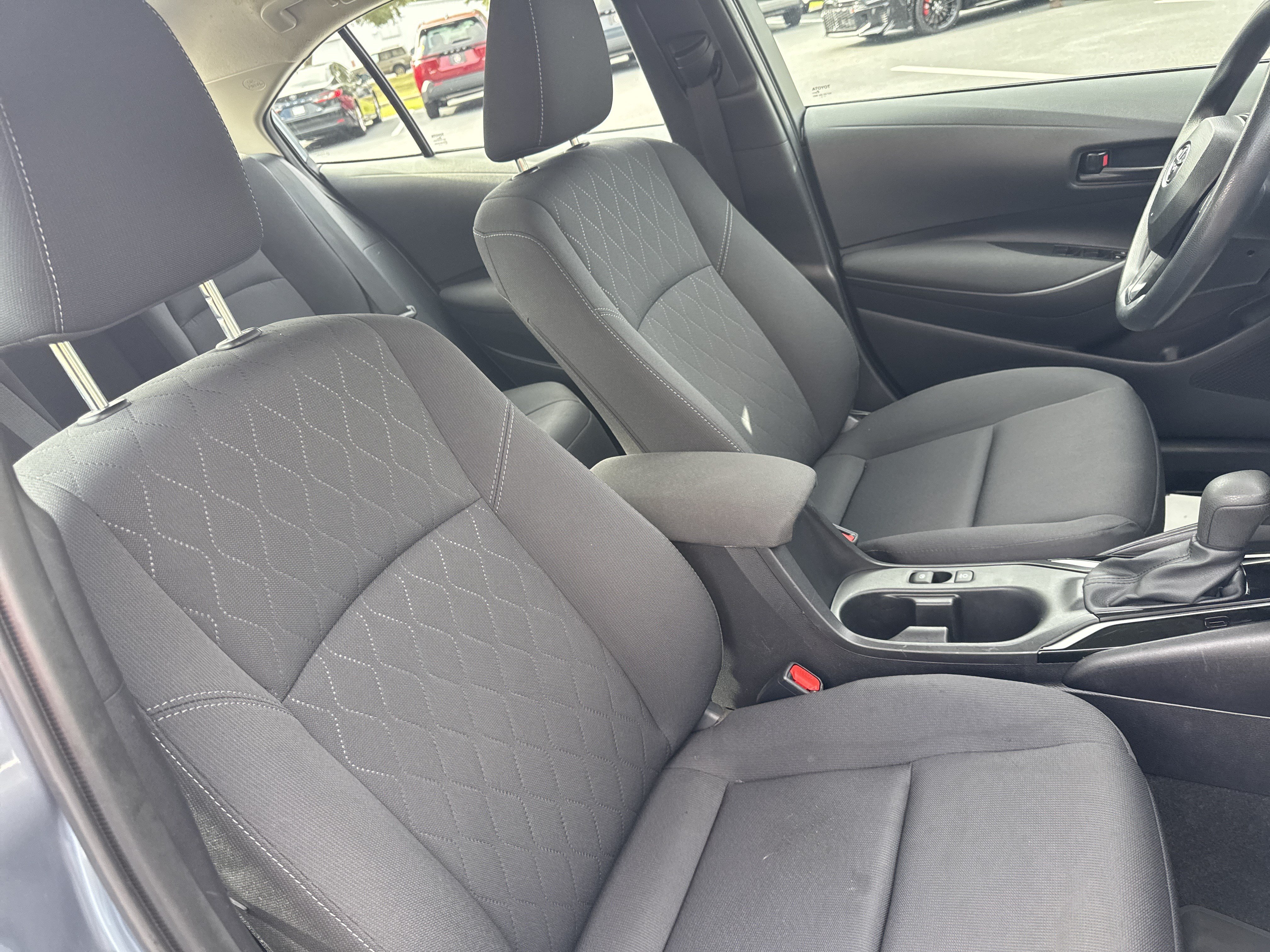 Used 2025 Toyota Corolla LE FWD image 33