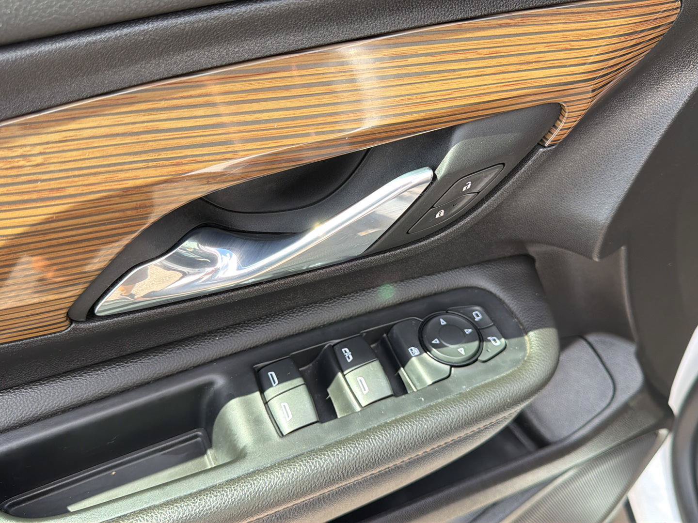 Used 2021 GMC Terrain SLE w/ LPO, Floor Liner Package FWD image 14
