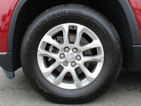 Used 2020 Chevrolet Traverse LT w/ Driver Confidence II Package image 42