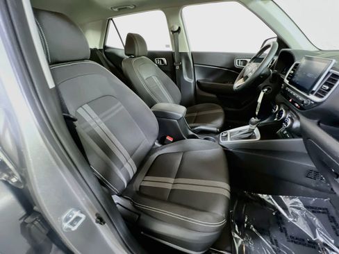 Used 2023 Hyundai Venue SEL FWD image 26