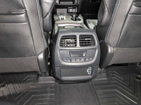 Used 2022 Honda Pilot Special Edition image 23