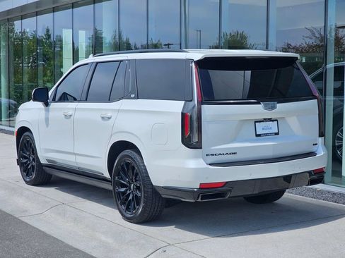 Used 2021 Cadillac Escalade Sport Platinum w/ LPO, ONYX Package AWD/4WD image 3