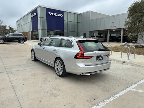 Used 2021 Volvo V90 T6 Inscription image 6