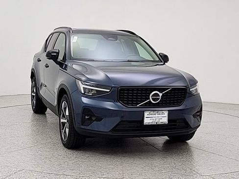 New 2026 Volvo XC40 B5 Plus w/ Protection Package Premier AWD/4WD image 2