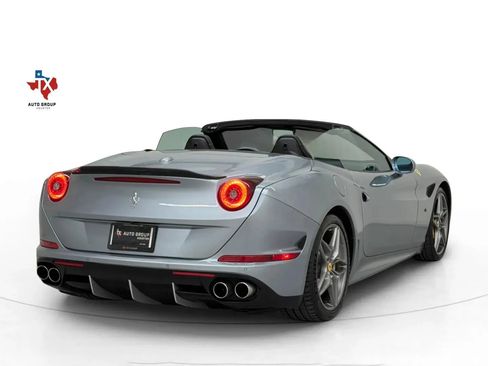 Used 2015 Ferrari California T RWD image 6
