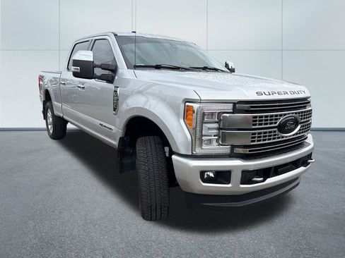 Used 2018 Ford F250 Platinum AWD/4WD image 5